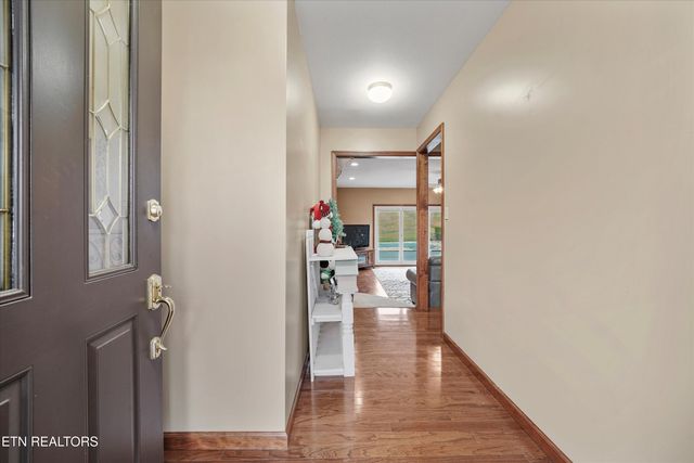 9228 Washington Pike, Corryton, TN 37721