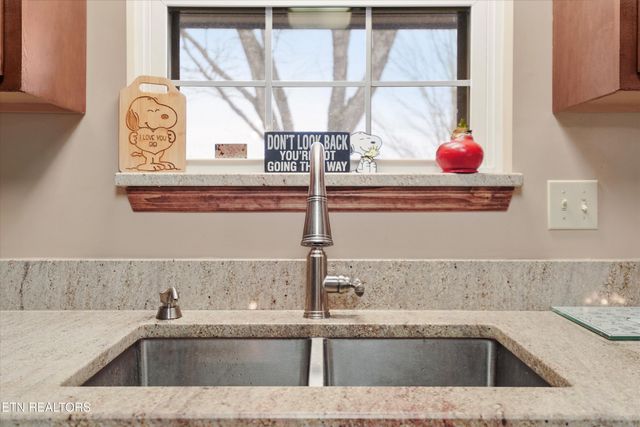 9228 Washington Pike, Corryton, TN 37721