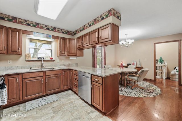 9228 Washington Pike, Corryton, TN 37721