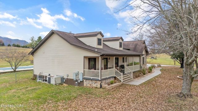 9228 Washington Pike, Corryton, TN 37721