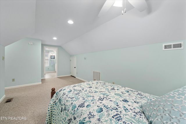 9228 Washington Pike, Corryton, TN 37721