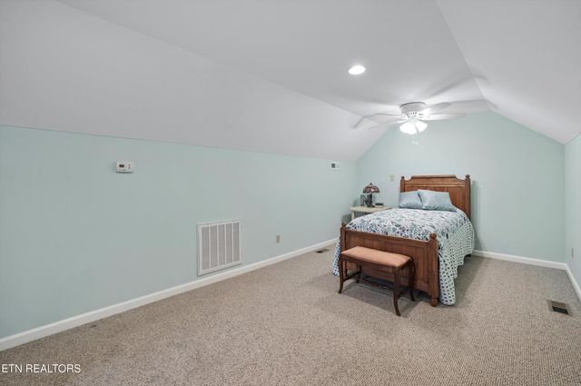 9228 Washington Pike, Corryton, TN 37721