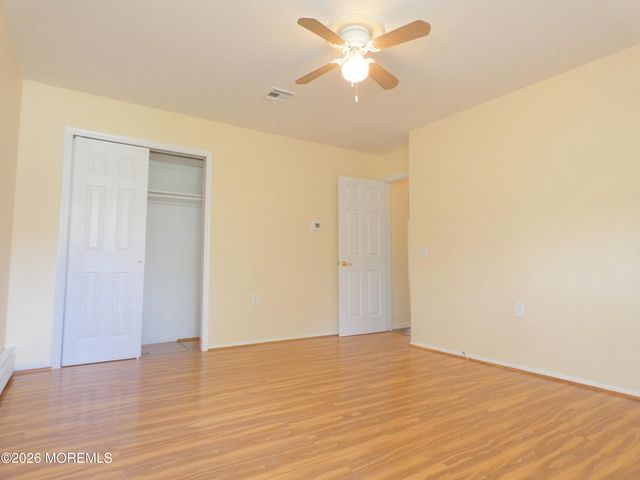 99 Selkirk Avenue, Toms River, NJ 08757