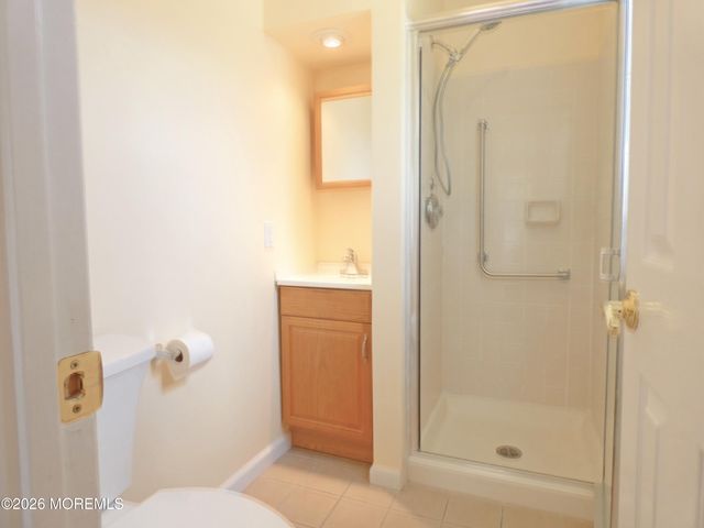 99 Selkirk Avenue, Toms River, NJ 08757