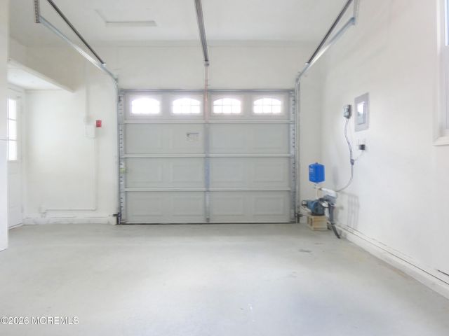 99 Selkirk Avenue, Toms River, NJ 08757