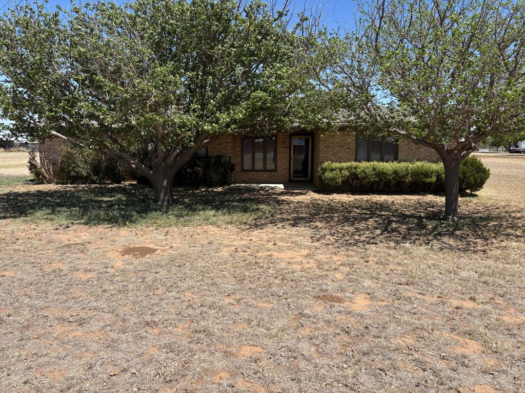 17917 County Road 2130, Lubbock, TX 79423