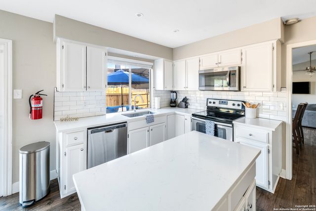 201 Sunrise Canyon, Universal City, TX 78148