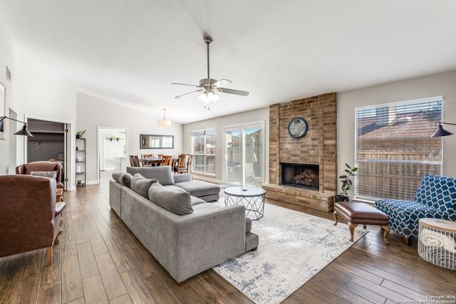 201 Sunrise Canyon, Universal City, TX 78148