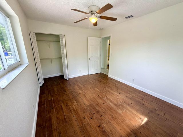 2811 NW 8th Street, Pompano Beach, FL 33069