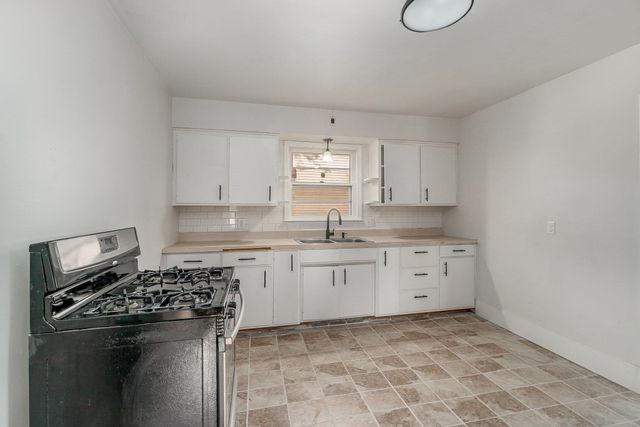 406 Stanton Street, Bay City, MI 48708