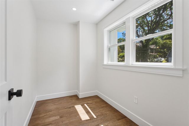 302 Washington Avenue, Pleasantville, NY 10570