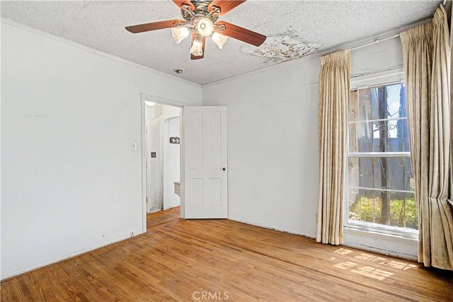 9640 La Salle, Los Angeles, CA 90047