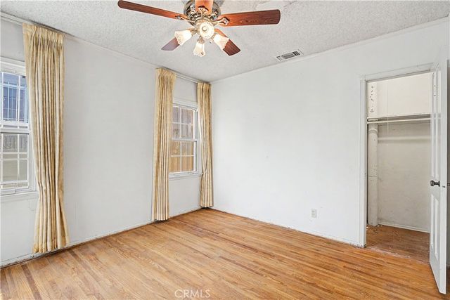 9640 La Salle, Los Angeles, CA 90047