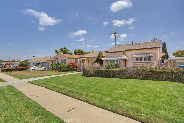 9640 La Salle, Los Angeles, CA 90047