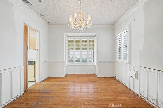 9640 La Salle, Los Angeles, CA 90047
