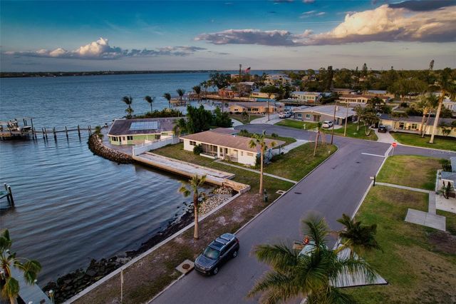 210 21ST STREET NE, Bradenton, FL 34208