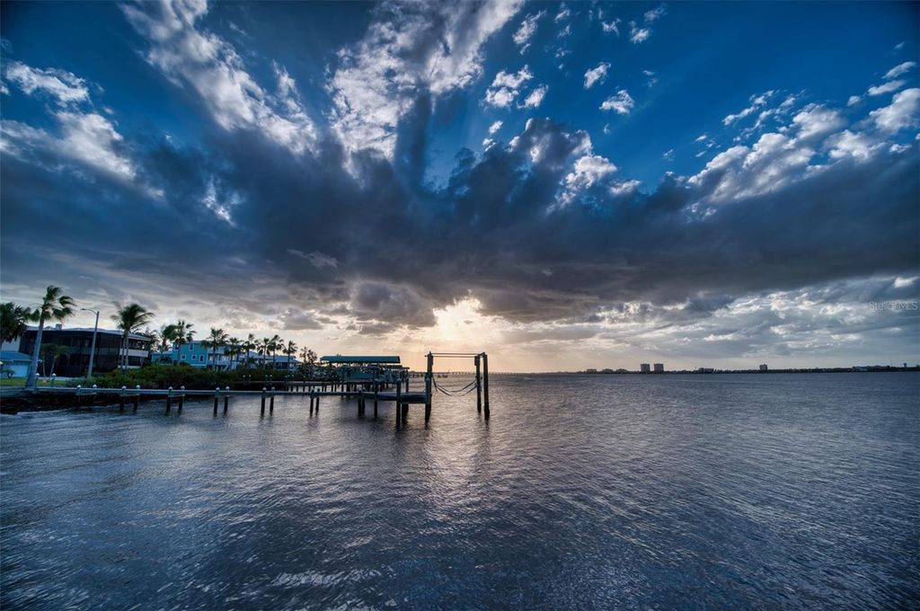 Image 2 of property listing at 210 21ST STREET NE, Bradenton, FL 34208