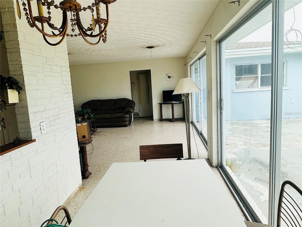 Image 11 of property listing at 210 21ST STREET NE, Bradenton, FL 34208
