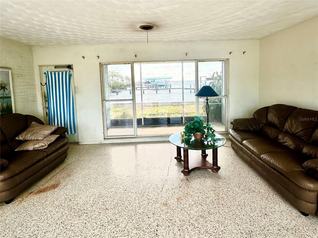 Image 13 of property listing at 210 21ST STREET NE, Bradenton, FL 34208