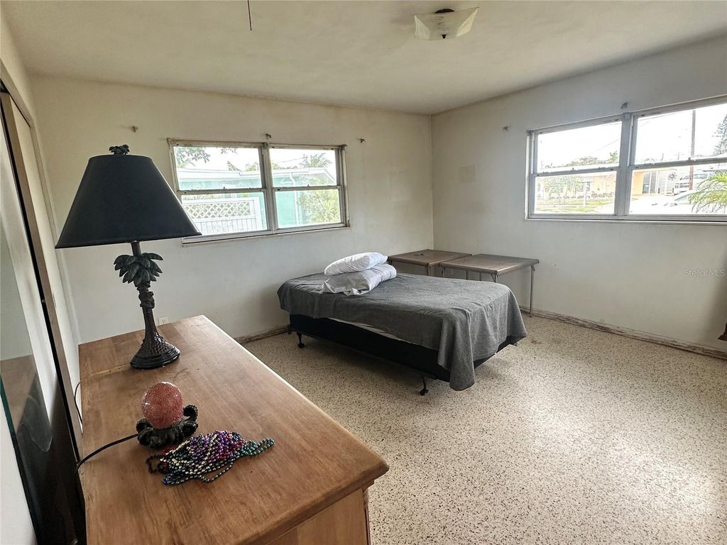 Image 14 of property listing at 210 21ST STREET NE, Bradenton, FL 34208