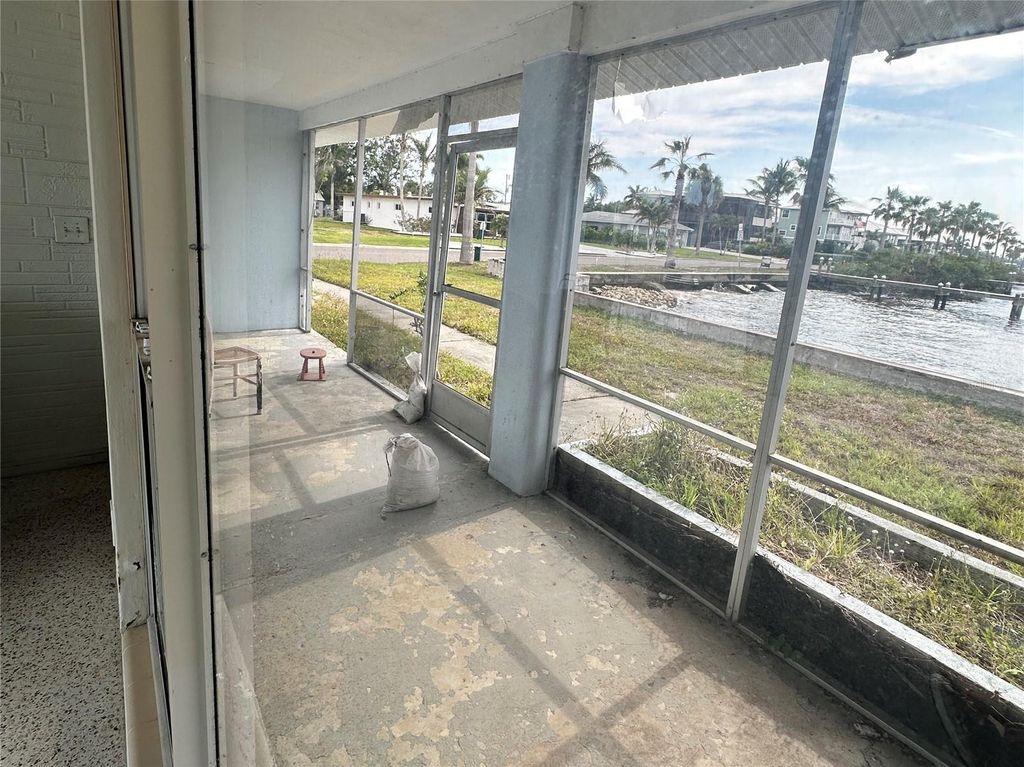 Image 16 of property listing at 210 21ST STREET NE, Bradenton, FL 34208