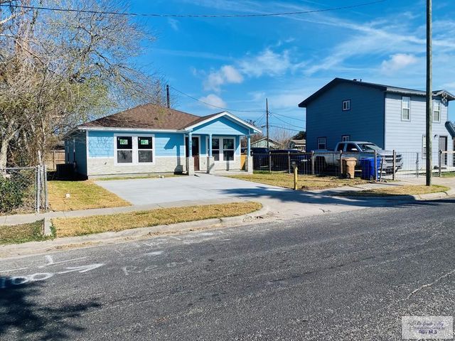 910 Dolores St, Corpus Christi, TX 78405