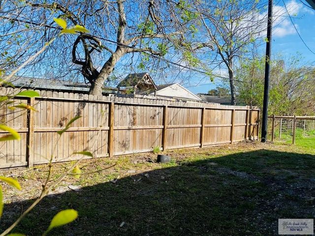 910 Dolores St, Corpus Christi, TX 78405
