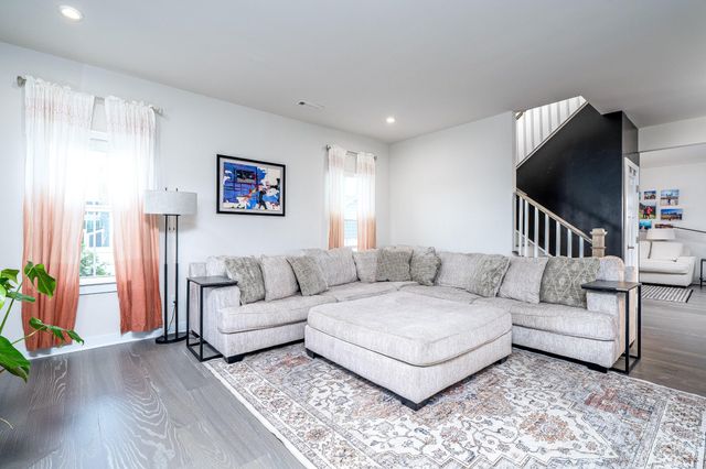 3039 Manchester DR, Spring Hill, TN 37174