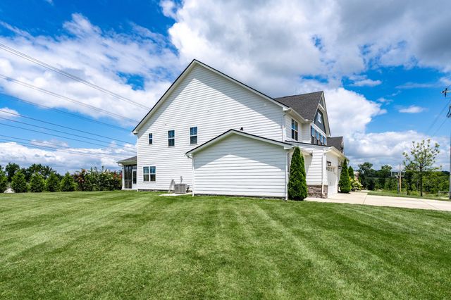 3039 Manchester DR, Spring Hill, TN 37174