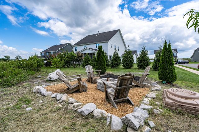 3039 Manchester DR, Spring Hill, TN 37174