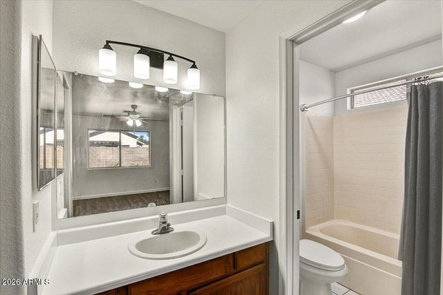 3226 W ABRAHAM Lane, Phoenix, AZ 85027