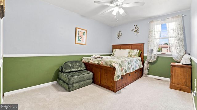 988 GATES PL, Warminster, PA 18974