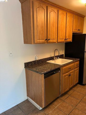 5313 Ridgeview Cir, El Sobrante, CA 94803