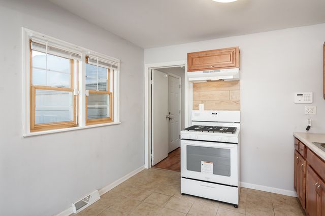 1620 PIERCE Avenue, Rockford, IL 61103