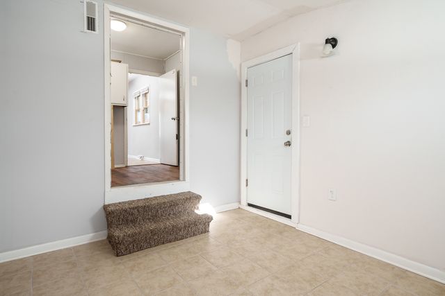 1620 PIERCE Avenue, Rockford, IL 61103