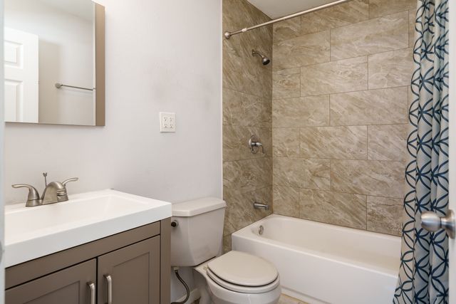 1620 PIERCE Avenue, Rockford, IL 61103