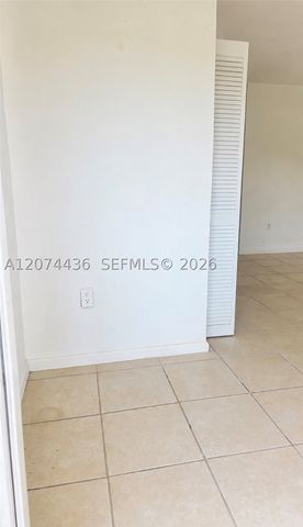 301 NW 84th St 301, Miami, FL 33150