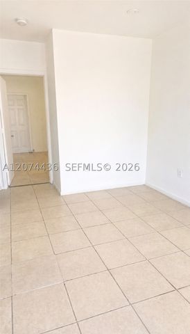 301 NW 84th St 301, Miami, FL 33150