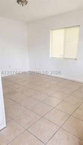 301 NW 84th St 301, Miami, FL 33150