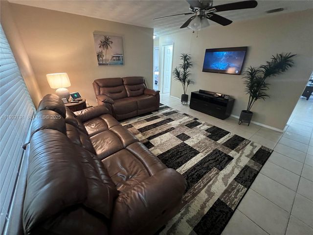 4731 SW 25th Ave 0, Fort Lauderdale, FL 33312