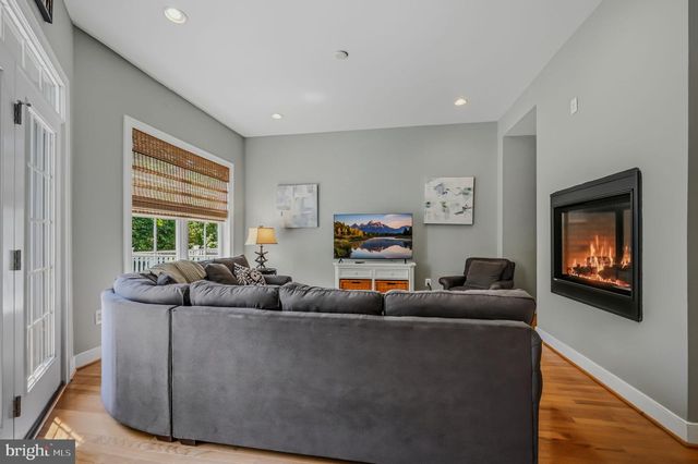 21111 LAGUNA DR, Rehoboth Beach, DE 19971
