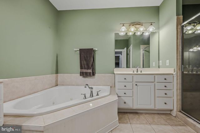 21111 LAGUNA DR, Rehoboth Beach, DE 19971