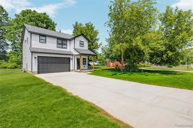 42431 N Walnut Street, Clinton Township, MI 48036