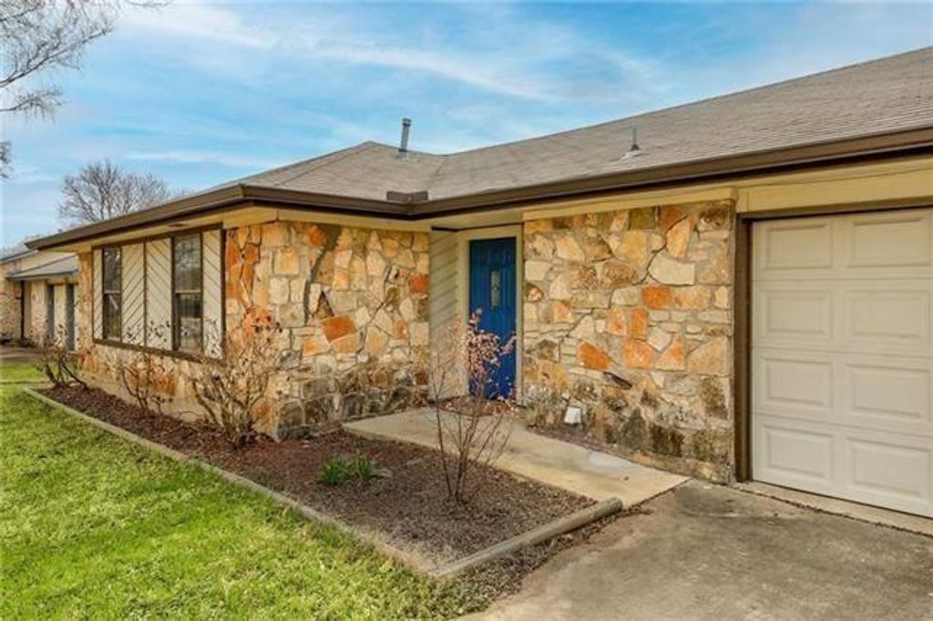 607 Garden Path DR, Round Rock, TX 78664