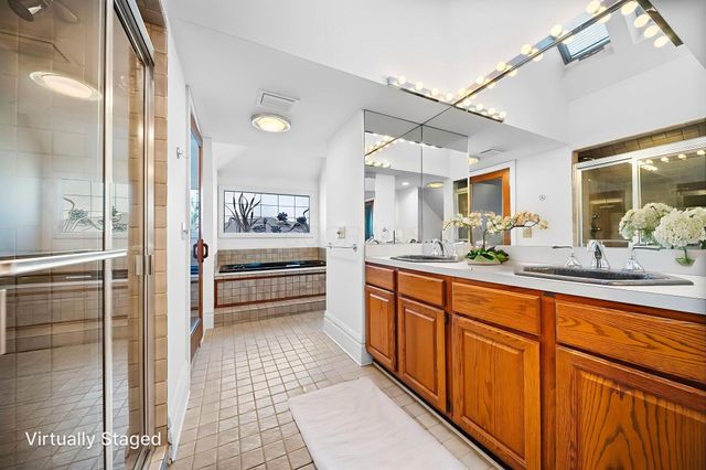 422 W 6th Avenue, Columbus, OH 43201