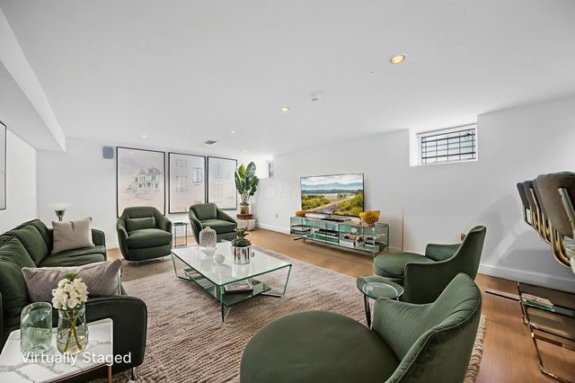 422 W 6th Avenue, Columbus, OH 43201