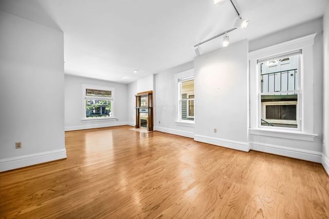 422 W 6th Avenue, Columbus, OH 43201