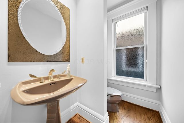 422 W 6th Avenue, Columbus, OH 43201