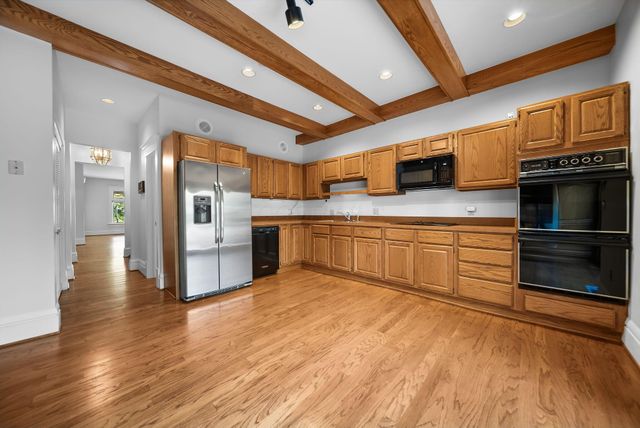 422 W 6th Avenue, Columbus, OH 43201