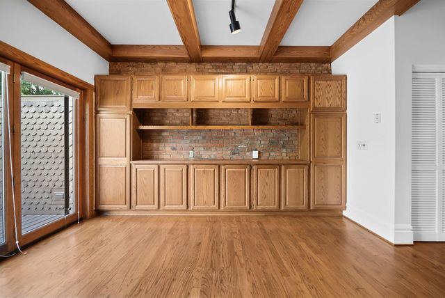 422 W 6th Avenue, Columbus, OH 43201